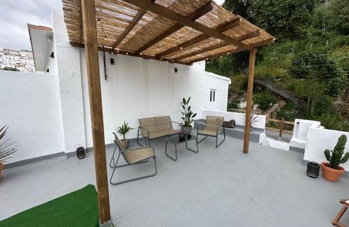 Alcala de los Gazules Apartamento | Casa Los Alcornocales - Terraza Chillout, Naturaleza y Comidas al Aire Libre
