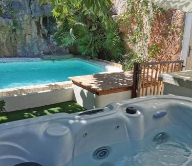 Sainte-Maxime Apartamento | Casa Louise - Piscine et jacuzzi privatifs