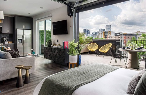 Rolling Mill Hill Condominio | Casa Lulu Studio ♥ Private Luxury Rooftop ~ Skyline Views ~ 5min to Broadway