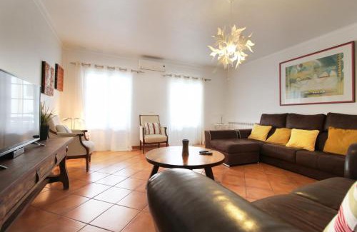 Vila Nova de Milfontes Casa | Casa Macau T4 com piscina