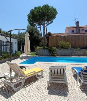 Santa Maria dos Olivais Casa | Casa Machuca - espaço exclusivo com piscina