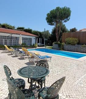 Santa Maria dos Olivais Casa | Casa Machuca - espaço exclusivo com piscina