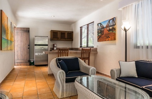 Akumal Villa | Casa Magica, Jade Bay Akumal, ¡Magnífica villa frente al mar!