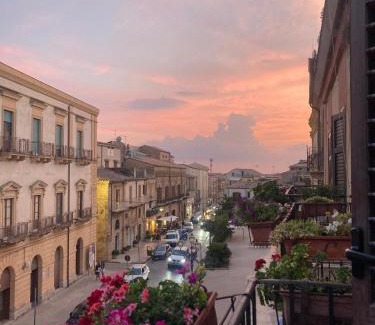 Mazzarino Apartamento | Casa Makarina - camere, centro storico