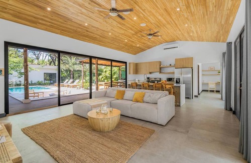 Playa Grande Casa | Casa Malinche Grande - 3 min walk to beach - 16 people