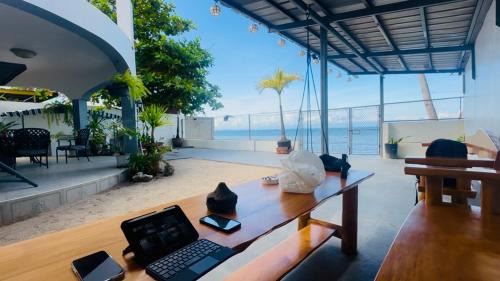 Sawang Casa | Casa Mandulia Beachfront House