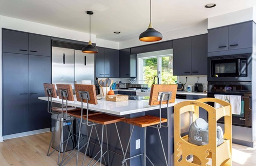 Middletown Casa | Casa Manzara: Mountain Top Views, Pool + Hot Tub by Red Cottage