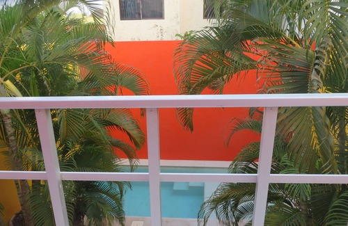 Barra de Navidad Apartamento | Casa Mar Y Sol es cómoda y segura con piscina. Cerca de playa y restaurante