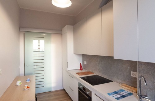 Bergamo Apartamento | Casa Margherita Nuovo Appartamento con Balcone al 3° Piano con Ascensore