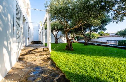 Cadaques Casa | Casa Maria Sol- jardín I vistas al mar I 4 habitaciones I parking I BBQ