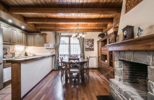 Salardu Casa | Casa Marimanha by SeaMount Rentals