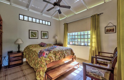 Chiguata Casa | Casa Mariposa 2 BR in Playa Chiquita