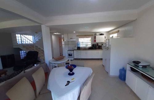 Mariscal Casa | Casa Mariscal with pool and large backyard - Agata