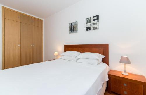 Santa Luzia Apartamento | Casa Marjan Sol by Algartur - 5 mins Downtown - Pool & Patio