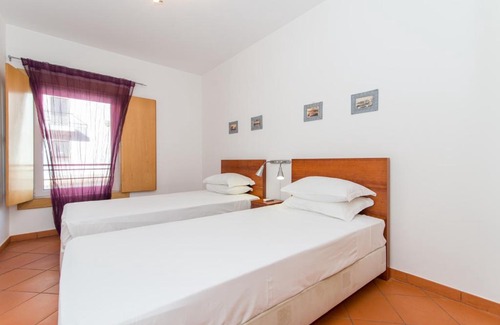 Santa Luzia Apartamento | Casa Marjan Sol by Algartur - 5 mins Downtown - Pool & Patio