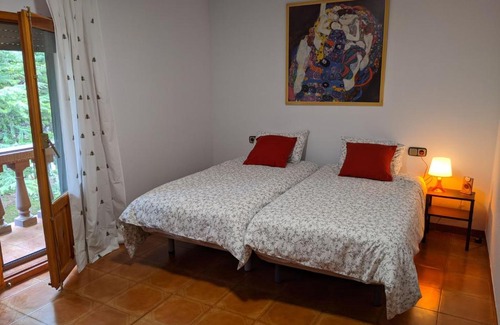 Teruel Casa | Casa Martín, casa con jardín pensada para familias