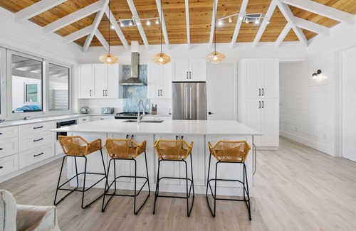 Jimmy Hill Casa | Casa Mary : The Ultimate Luxury Beachfront Home in the Exumas