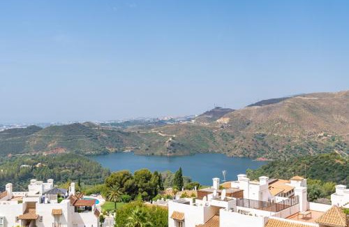 Istan Apartamento | Casa Masari - Designer townhouse with views near Puerto Banus