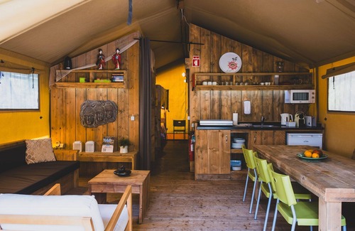 Caldas da Rainha Alquiler De RV | Casa Matsu – Tienda Safari de Lujo para Familias y Grupos en Quinta Japonesa