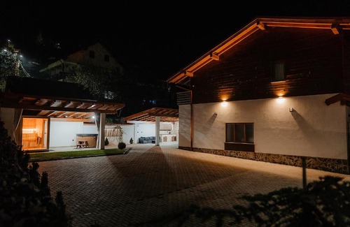 Borsa Casa | Casa Mecva