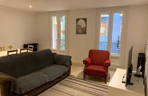 Old Town Apartamento | Casa Mery- apartment in the center of Pamplona. Ideal for friends or family.