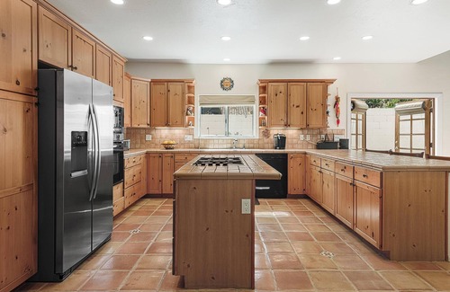 The Mesa Casa | Casa Mesa! New Listing! 3 bed/3 bath! Pool! Spa! Fireplace! Close to Downtown PS