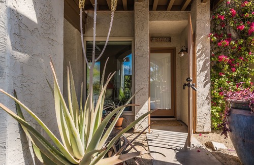 Palm Springs Casa | Casa Mesquite - Lovely Bungalow in S Palm Springs