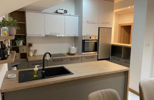 New Belgrade Apartamento | Casa Mia Apartments - Modern - Comfortable Stays 5 Min from Airport - Transport Possible