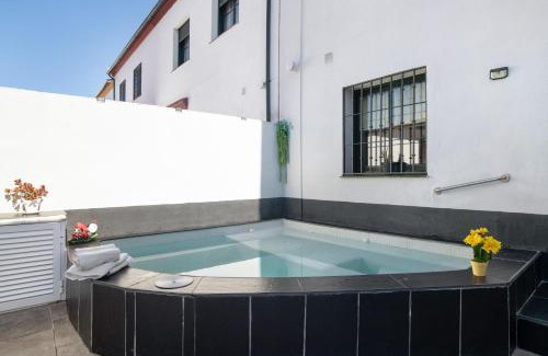 Ronda Casa | Casa Mia Jacuzzi Exterior