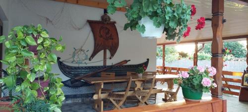 Plopul Casa | Casa Militaru