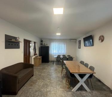 Plopul Casa | Casa Militaru