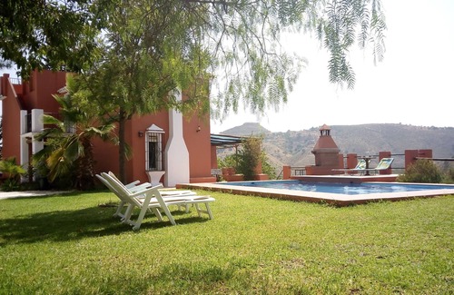 Mijas Cabaña | Casa Millán es un pequeño cortijo situado en el valle del Río las Pasadas