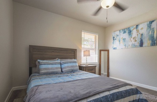Lake Jackson Casa | Casa Mimosa: Lake Jackson Home 15 min from Beach