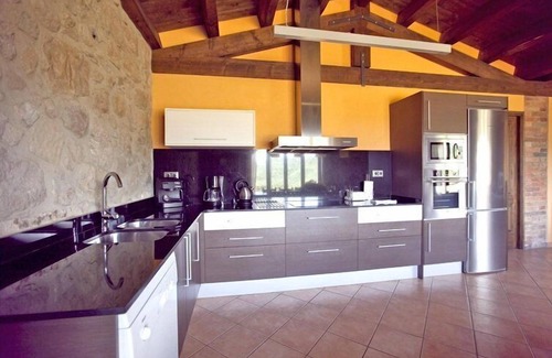 Gironella Villa | Casa Miró - Beautiful Holiday Villa w/ 8 bedrooms. Indoor + Outdoor Pool.