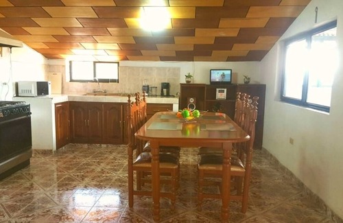 El Vecino Apartamento | Casa Miraflores ✔Familia (4) ✔ loockout✔ Quiet✔