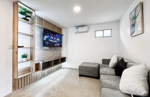 La Aurora Villa | Casa Moderna con Piscina Gym Canchas