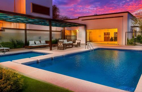 Hermosillo Casa | Casa Moderna en privada con Alberca 5 min del Aeropuerto y Consulado Americano