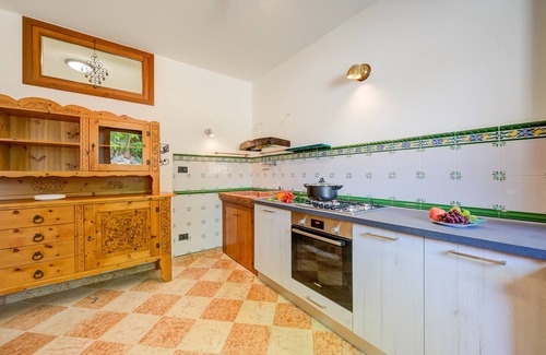 Montioni Casa | Casa Mondragon In Lazise, Lazise, Italy