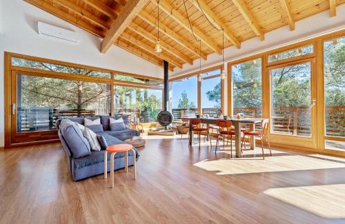 Montreal Casa | Casa nórdica en el bosque con vistas al mar