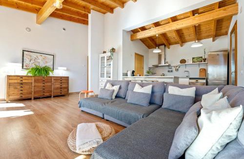 Montreal Casa | Casa nórdica en el bosque con vistas al mar