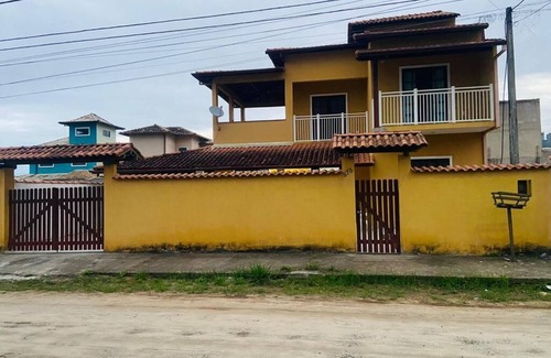 Rio das Ostras Casa | Casa na Praia e na Lagoa, 3 Quartos, Churrasqueira, Chuveirão, Aceitamos Pets!
