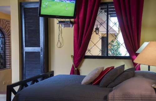 Zona Colonial Cama Y Desayuno | Casa Naemie de cuidado de sus sueños !!!