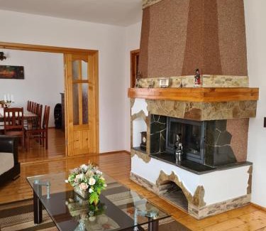 Dorna Candrenilor Apartamento | Casa Nico