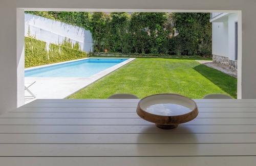 Cascais Casa | Casa no Centro de Cascais com Piscina e a 10 Minutos a pé das Praias