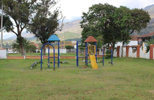 Villa de Leyva Casa | CASA NOCHE AZUL alojamiento turistico ambiente familiar