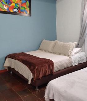 Villa de Leyva Casa | CASA NOCHE AZUL alojamiento turistico ambiente familiar