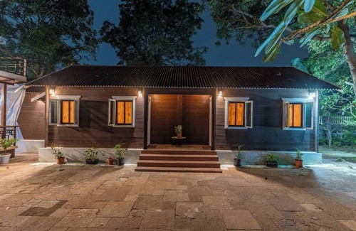 Marra Casa | Casa Nona- Peaceful Wooden Cottages in North Goa
