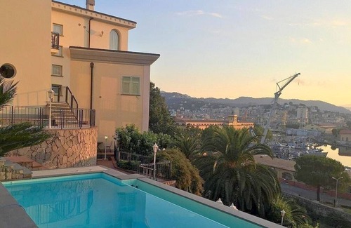La Spezia Casa | Casa Nuria C: un estudio moderno y agradable frente al sol y el mar.