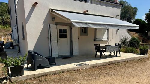 Alata Apartamento | Casa Nustrali