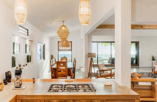 Jiquelite Casa | Casa Ohana - Beachfront House In Playa Popoyo
